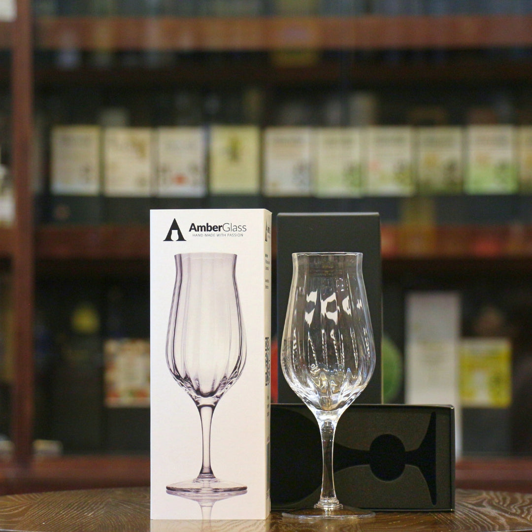 Amber Handmade Whisky Nosing & Tasting Glass G600 | Mizunara The Shop | Hong Kong Whisky Shop|This Whisky tasting glass is hand made in Poland and comes in a gift box which is perfect for travelling and minimizes the chances of any damage.