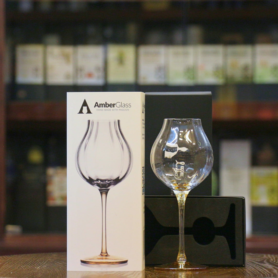 Amber Handmade Whisky Nosing & Tasting Glass G601 | Mizunara The Shop | Hong Kong Whisky Shop |Perfect for concentrating the aromas in the whisky and to be able to appreciate the complex flavours