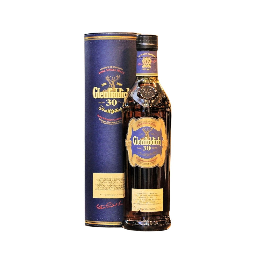 香港のウイスキーショップ、酒屋。ウイスキーの品揃えは最大級