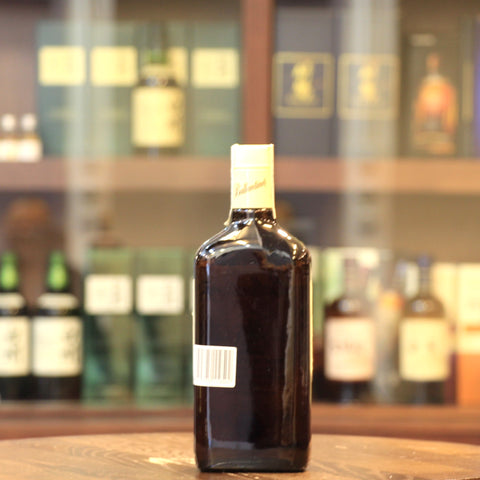 Ballantine's Finest Blended Scotch Whisky Older Bottling (Plastic Cap) - 0