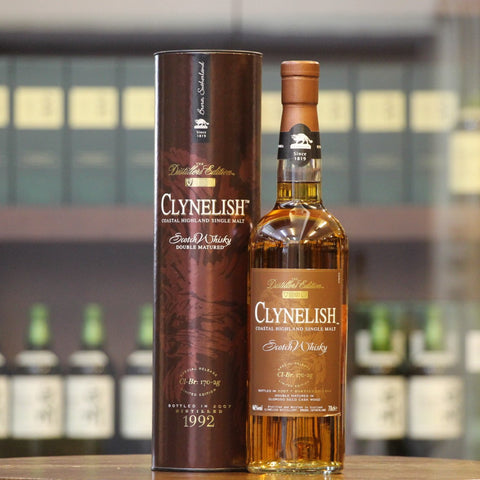 Double matured in Oloroso Seco Cask Wood, after its initial maturation this Clynelish is a limited edition/special release bottled in 2007. Velvety, beeswax, honey, soft and creamy vanilla. Rated 85+ on Whiskybase across 158 votes.