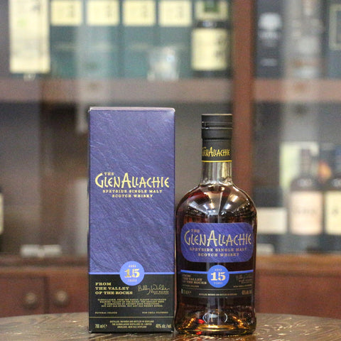 GlenAllachie is currently one of Scotland's few independent distilleries, led by iconic Master Distiller Billy Walker (previously from Glendronach). This 15 years bottling has been matured in PX, Oloroso, Virgin Oak & 1st fill bourbon. Natural colour, Non chill filtered and released at a strength of 46% ABV. 