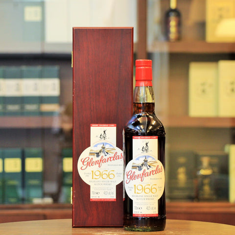 Region: Speyside (Scotland) Distillery: Glenfarclas Age: 46 Years Old ABV: 43.2% Size: 700 ml This speyside single malt Glenfarclas is vatting of four premium sherry hogshead, #2603, #2604,#3551, #3552. Distilled in 1996 at the Glenfarclas distillery and officially bottled in 2012. Only 656 bottles are released.