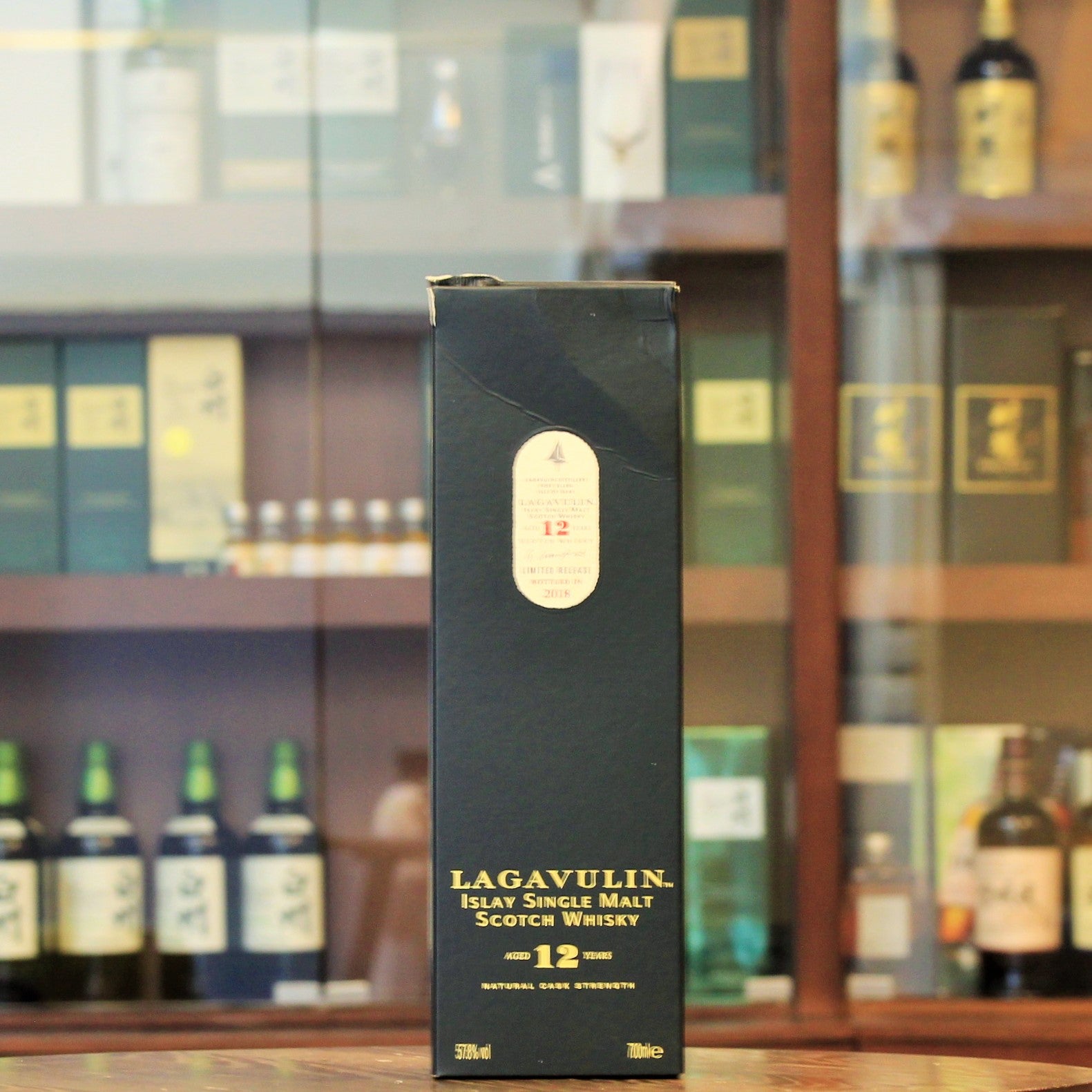 Lagavulin 12 Years Old Cask Strength 2018 Release Single Malt Scotch Whisky-3