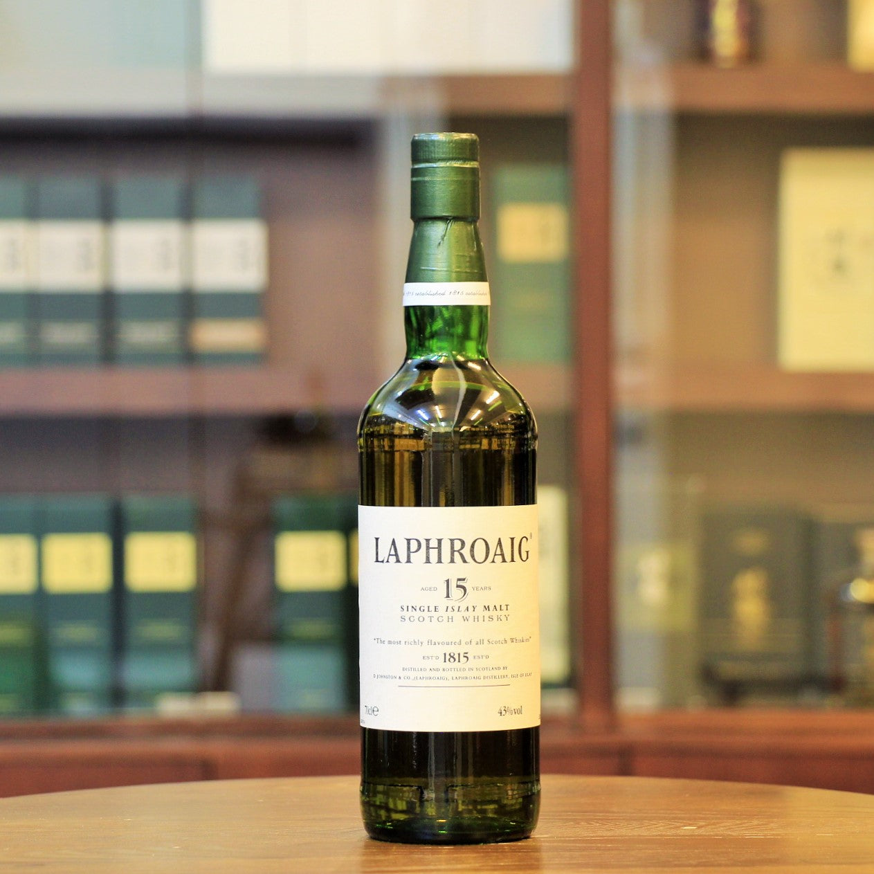 Laphroaig 15 Years Old Scotch Single Malt Whisky (1990s Bottling Pre-Warant)-1