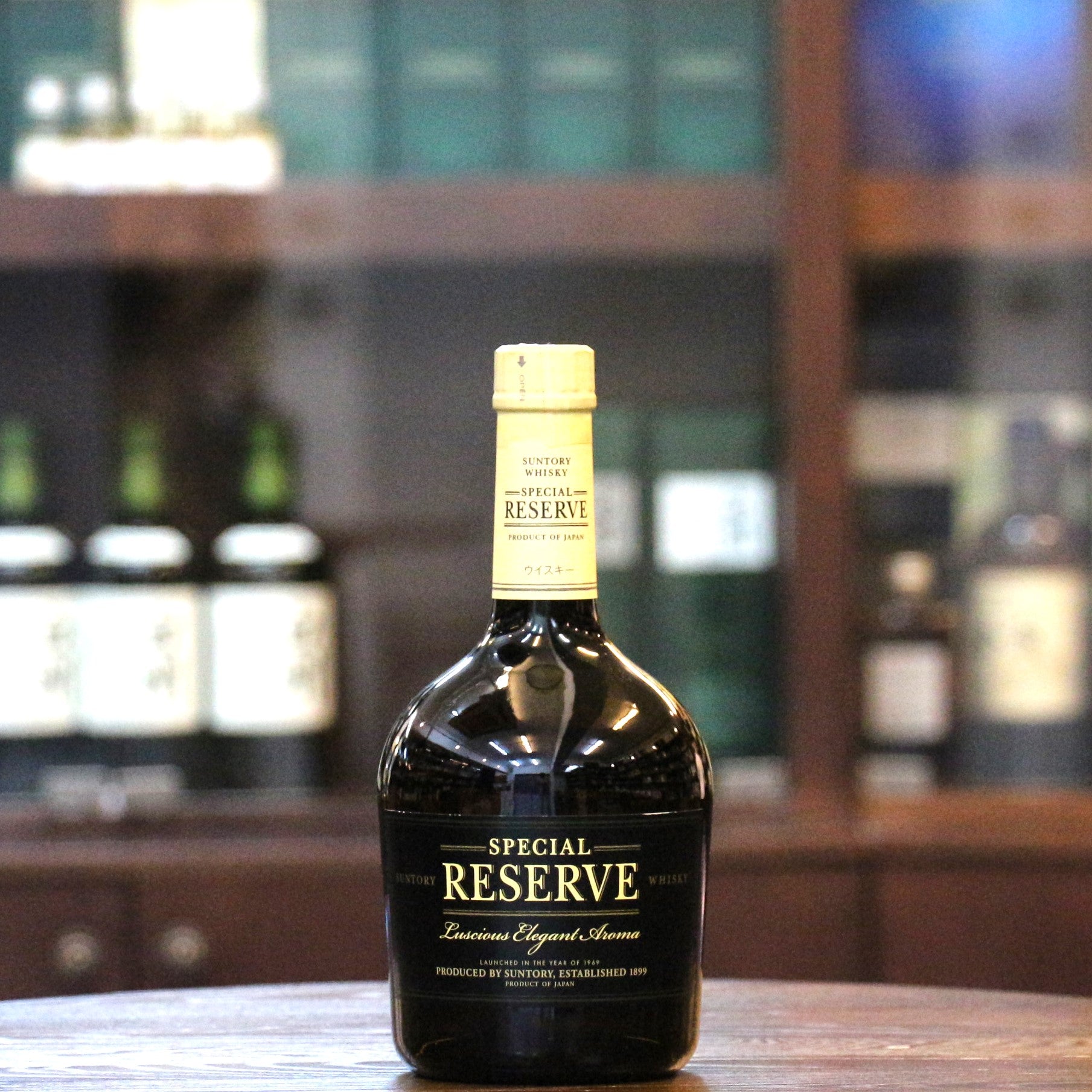 This Special Reserve launched in 70th anniversary of Suntory. This Whisky is blended by the malt and grain that from Yamazaki and Hakushu
